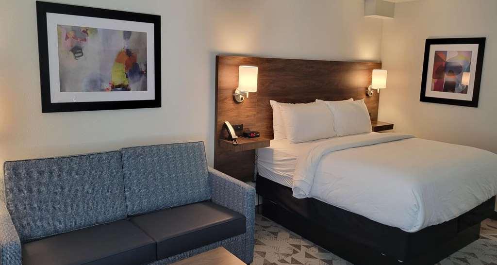 Best Western Plus Harrisonburg Habitación foto