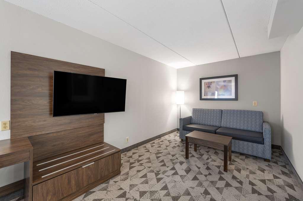 Best Western Plus Harrisonburg Habitación foto